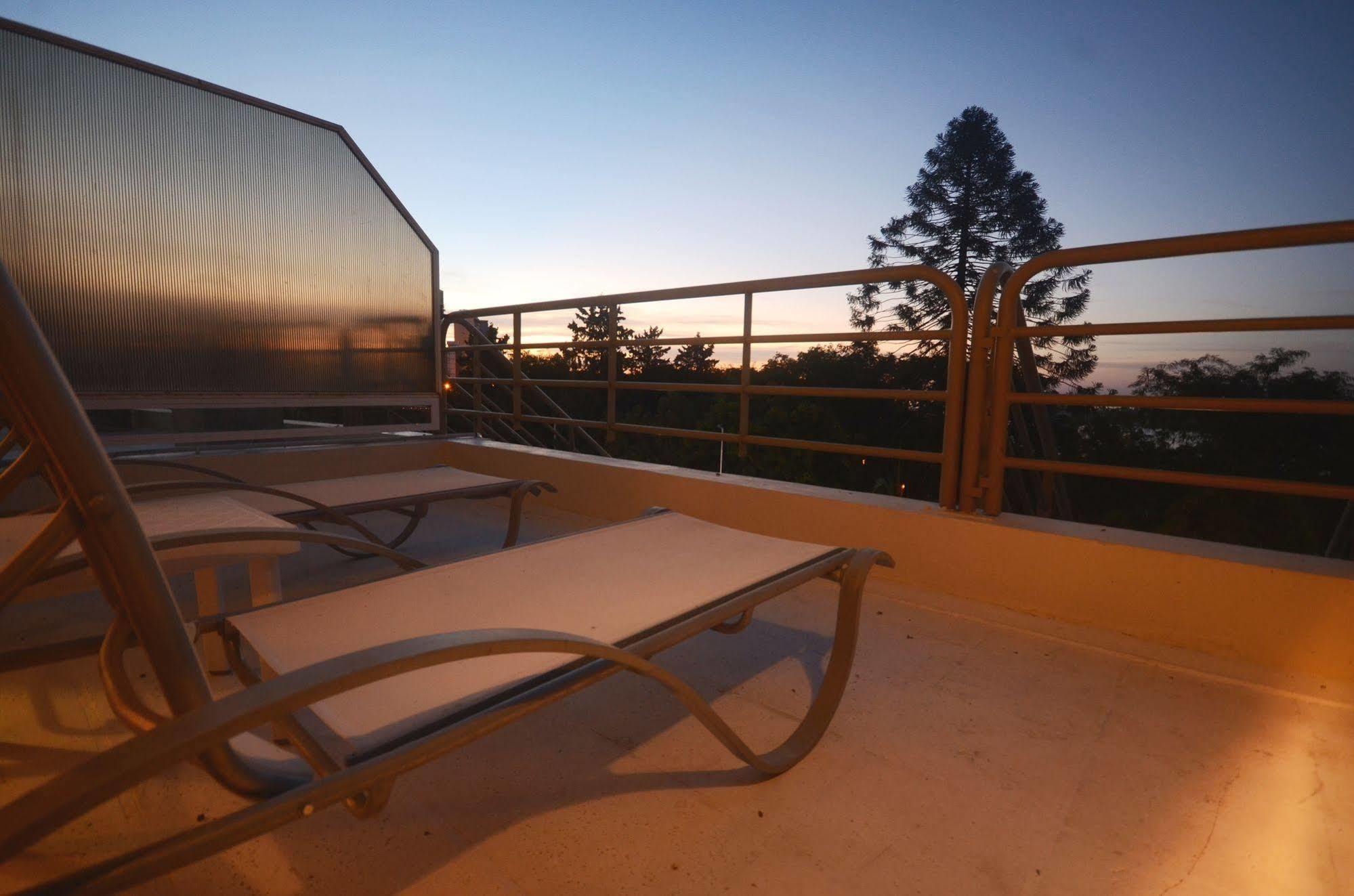 Howard Johnson Plaza Resort & Casino Mayorazgo Parana Exterior photo The rooftop terrace